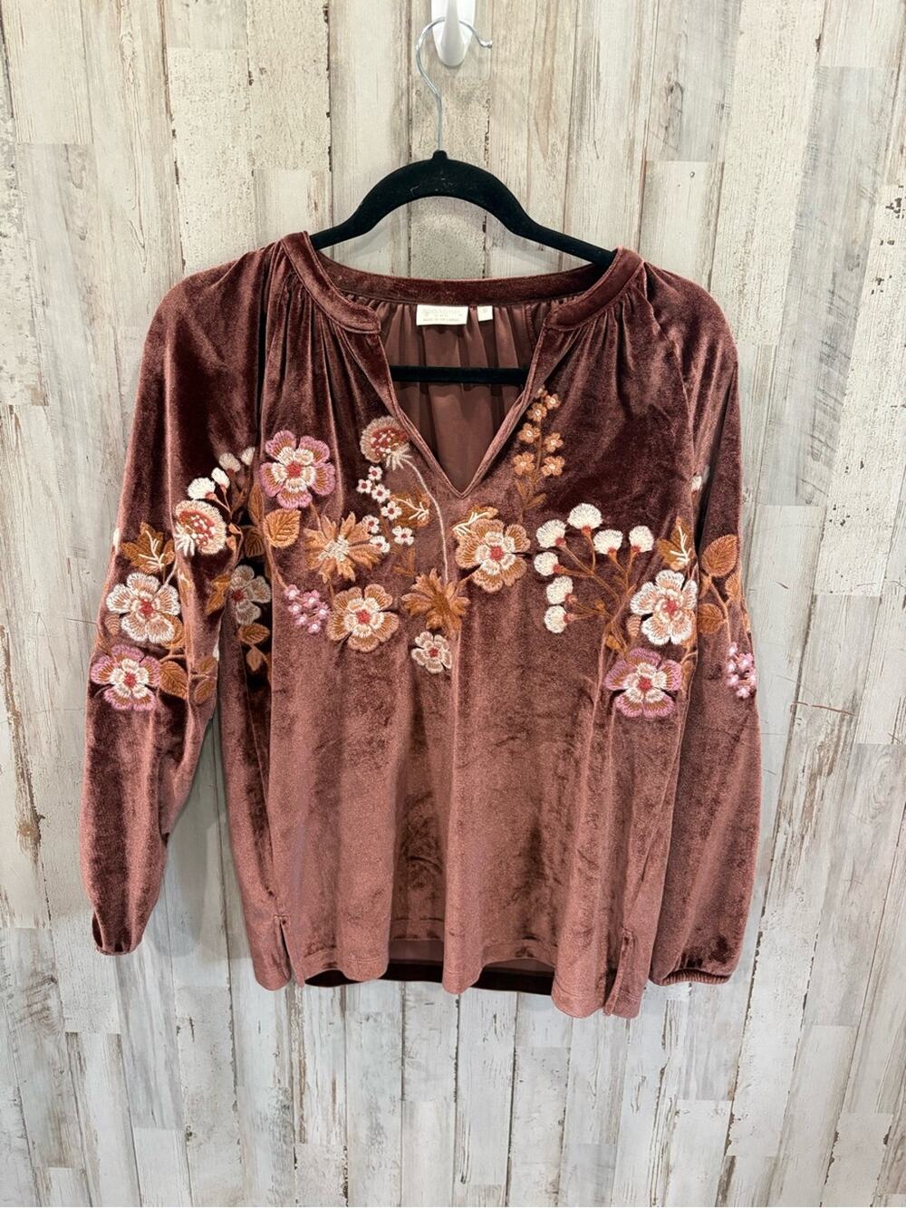 Spartina 449 Genevieve Embroidered Velvet Top Lucas Theatre Embroidery Small